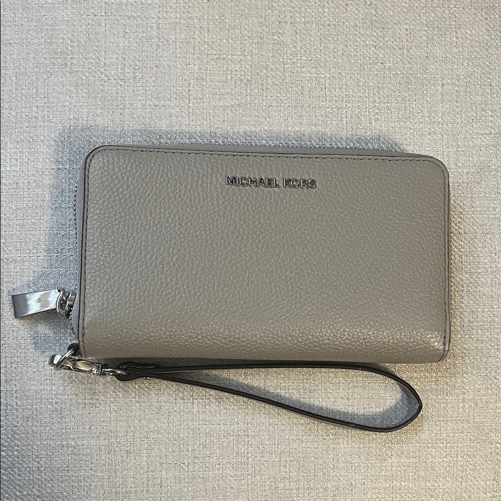Michael Kors wristlet